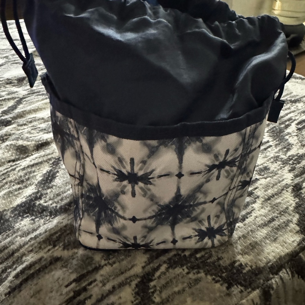 Thirty-one Stylish Navy Tie-Dye Women's Bag